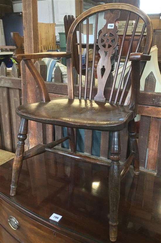 Oak wheelback elbow chair